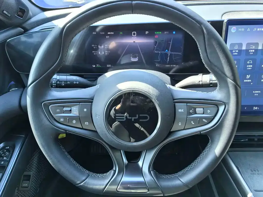 BYD Seal — фото 2