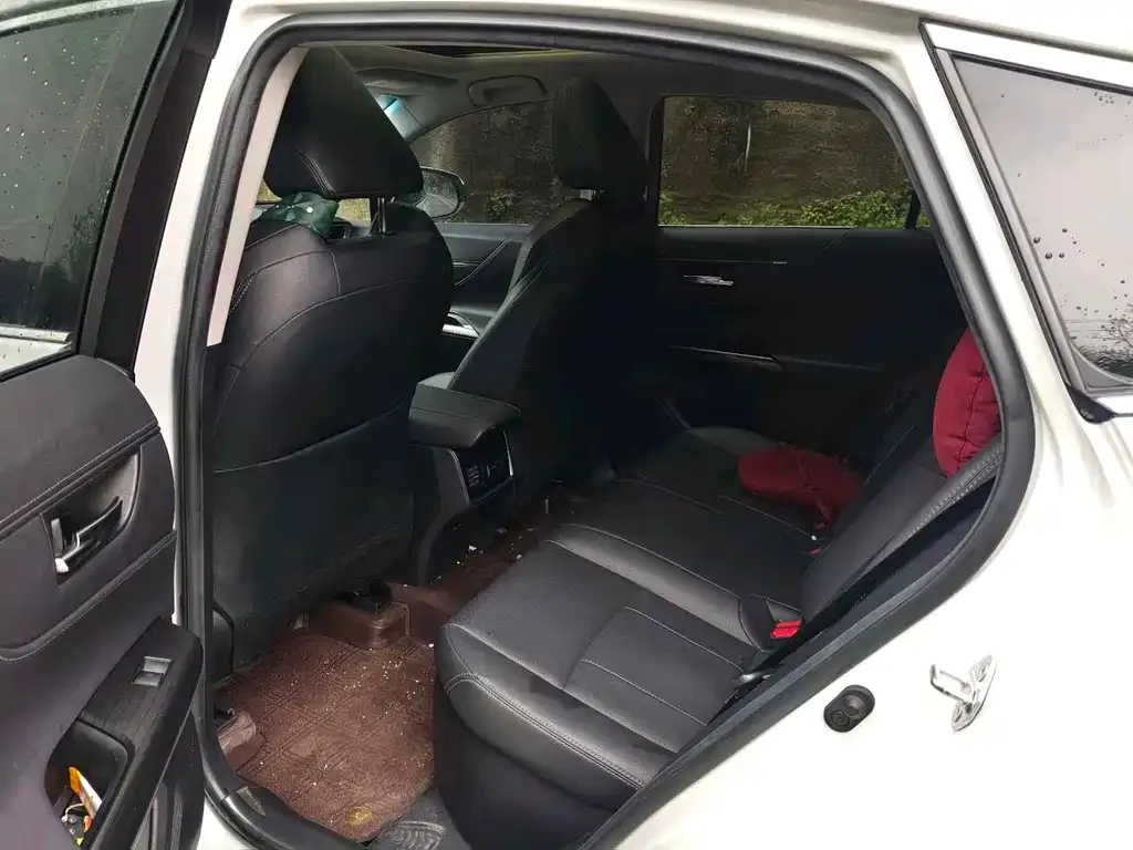 Toyota Harrier — фото 10