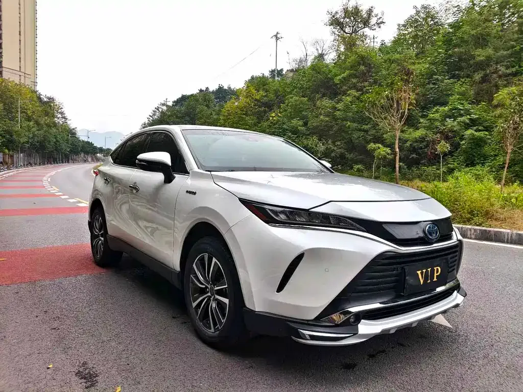 Toyota Harrier — фото 6