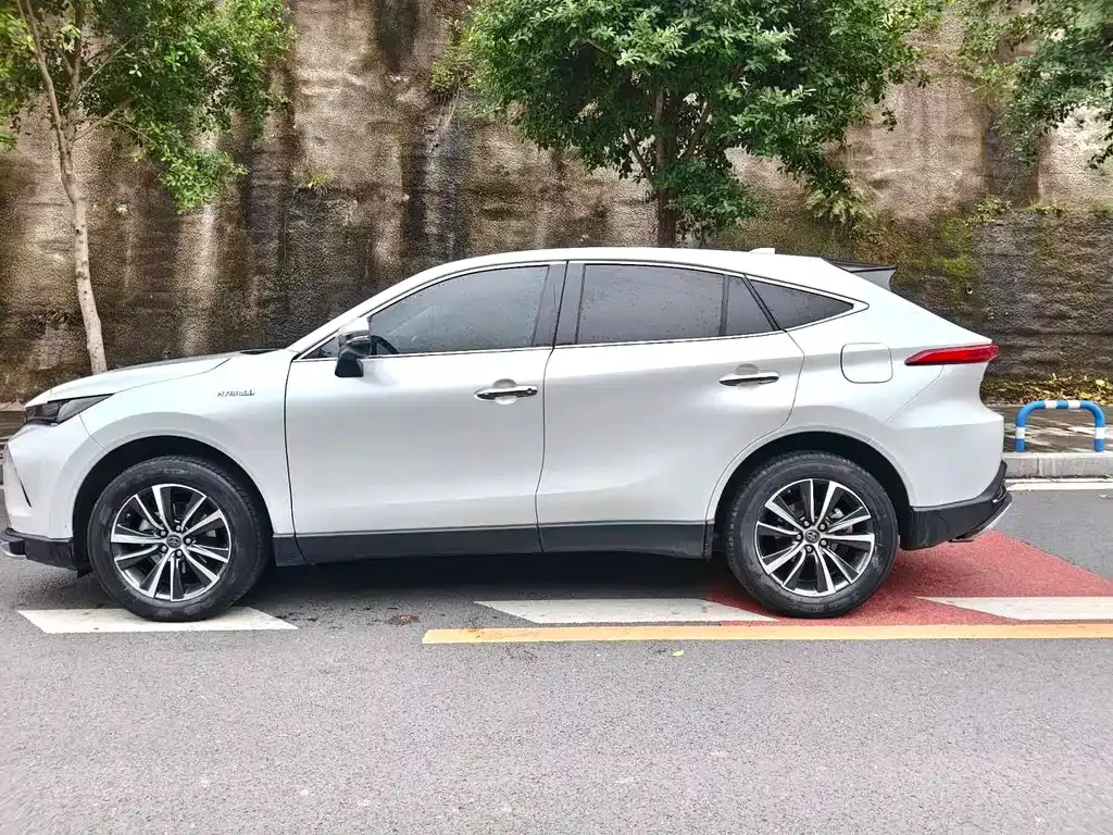 Toyota Harrier — фото 9
