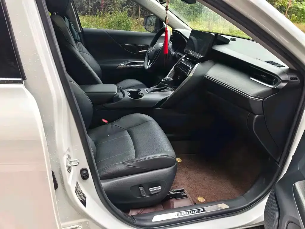 Toyota Harrier — фото 5