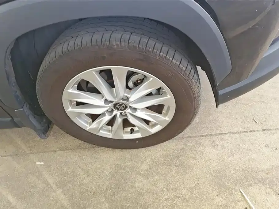 Toyota Corolla Cross — фото 4