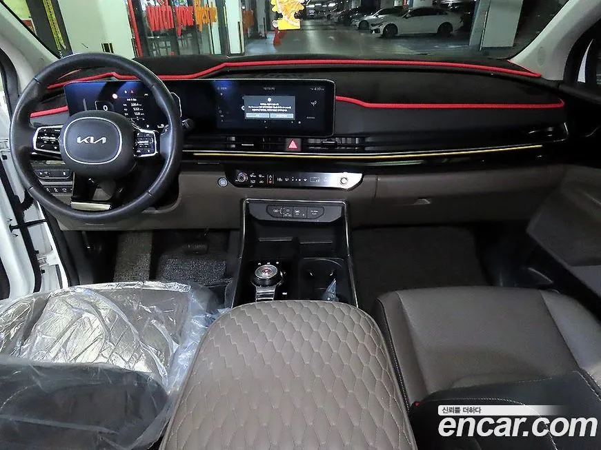 Kia Carnival — фото 10
