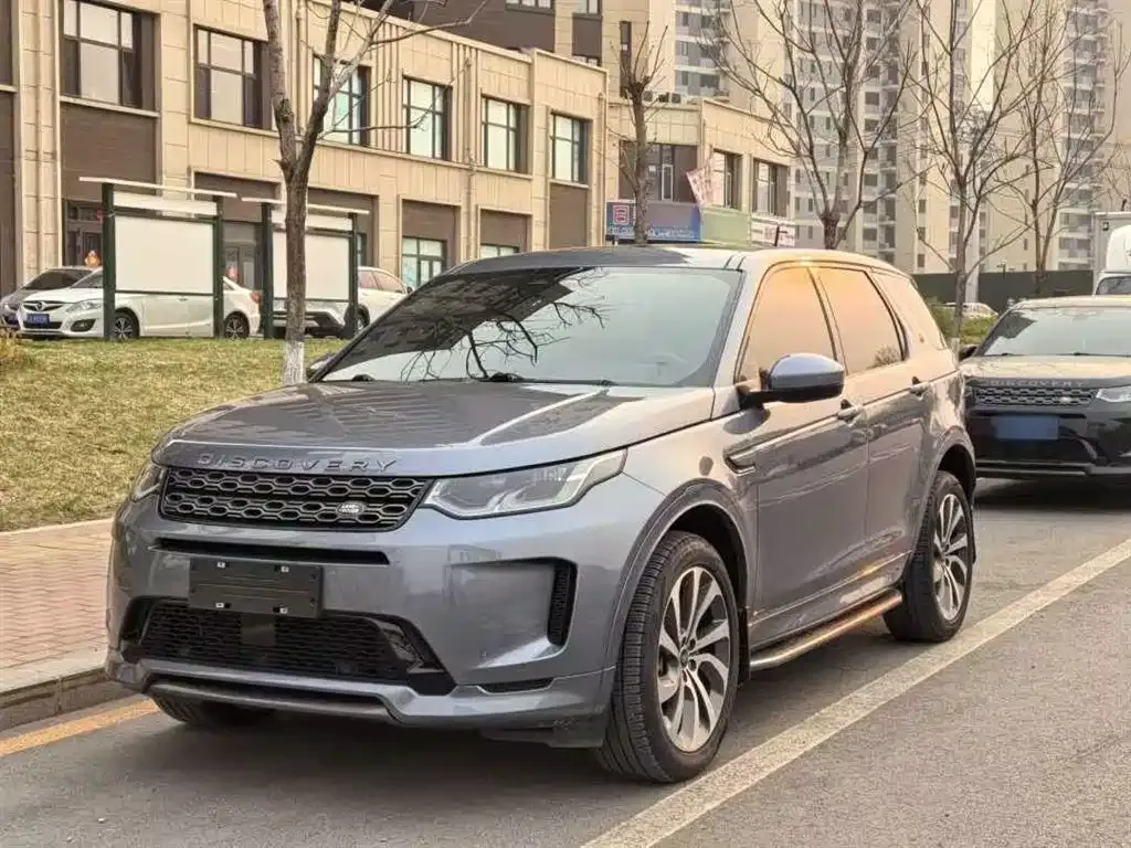 Land Rover Discovery Sport — фото 1