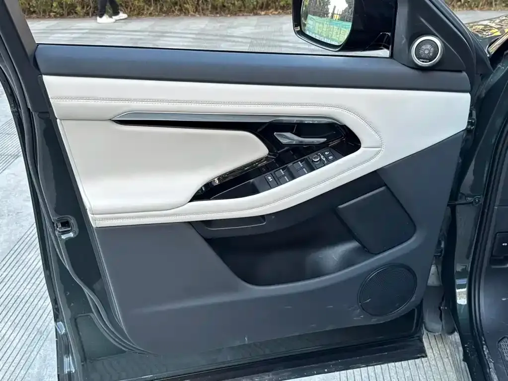 Land Rover Evoque — фото 8