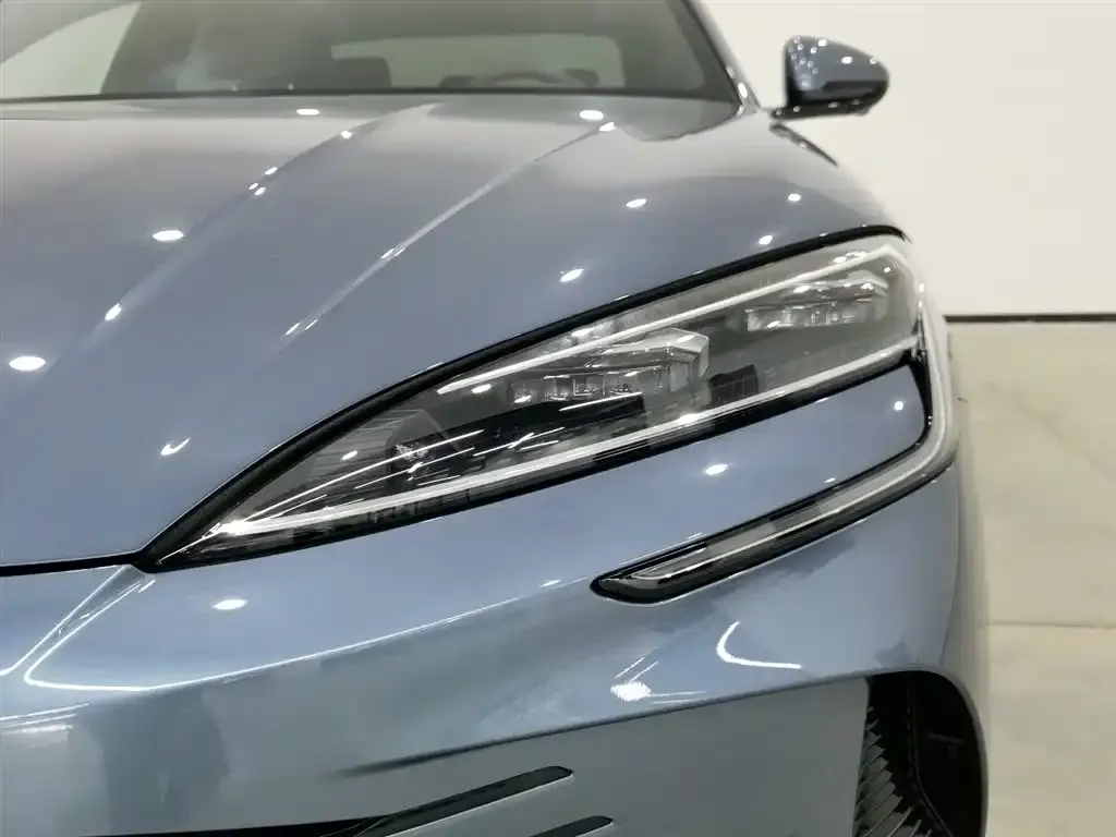 BYD Seal — фото 10
