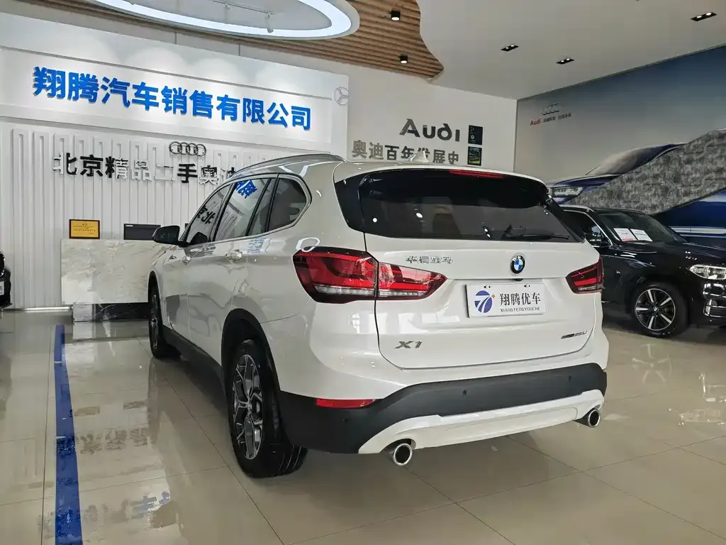 BMW X1 — фото 10
