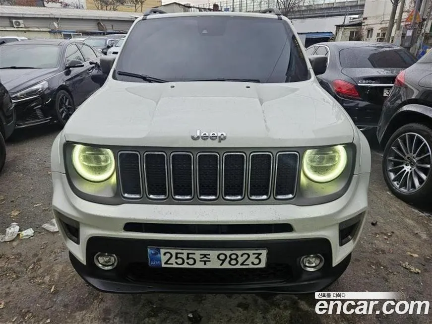 Jeep Renegade — фото 1