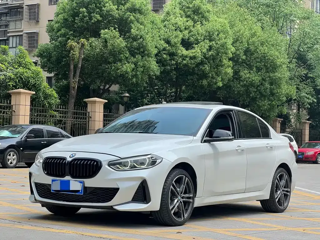 BMW 1 Series — фото 1