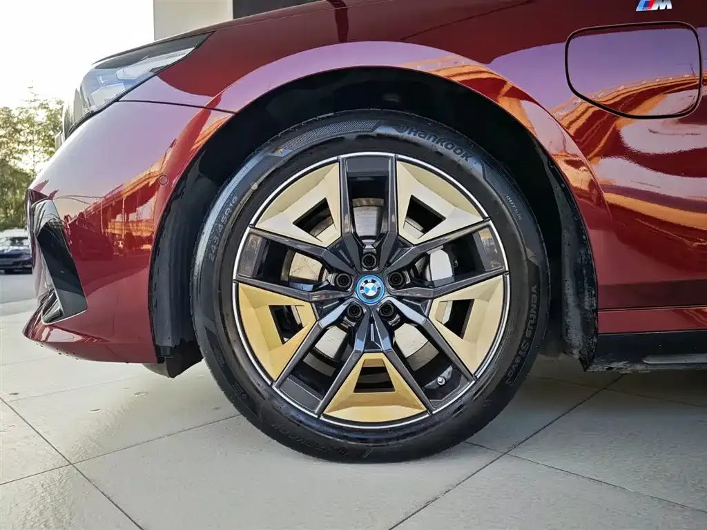 BMW i5 — фото 4