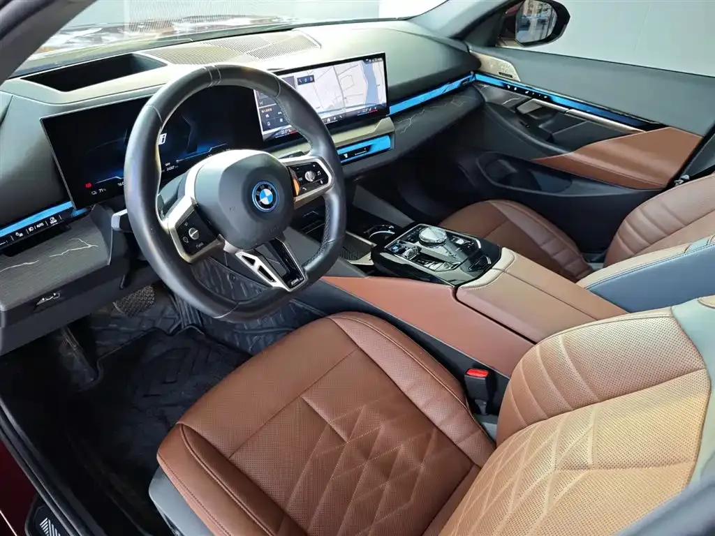 BMW i5 — фото 10