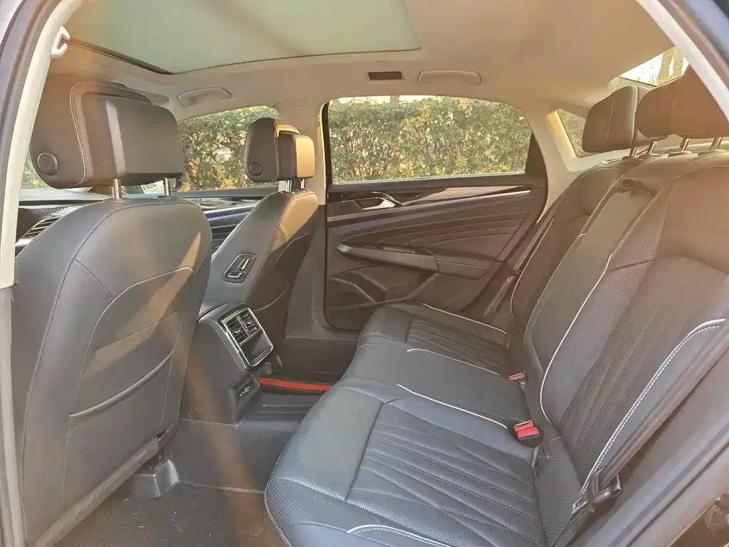 Volkswagen Passat — фото 2