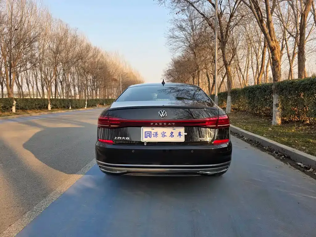 Volkswagen Passat — фото 6