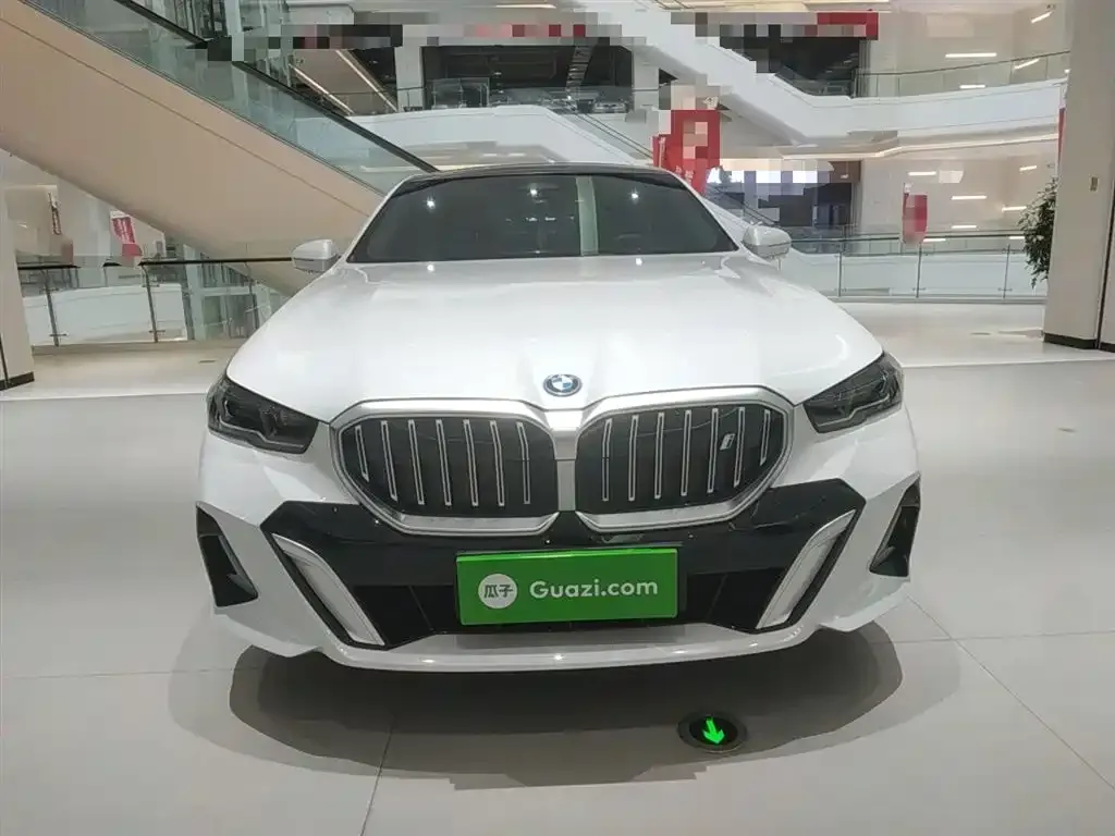 BMW i5 — фото 5