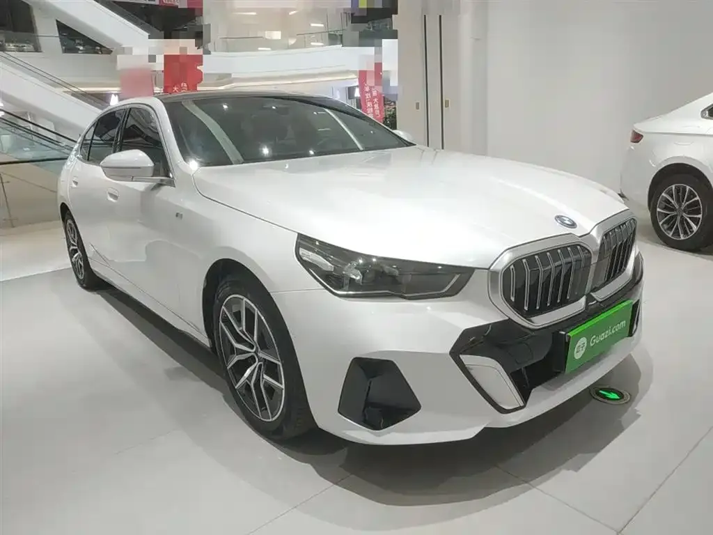 BMW i5 — фото 9