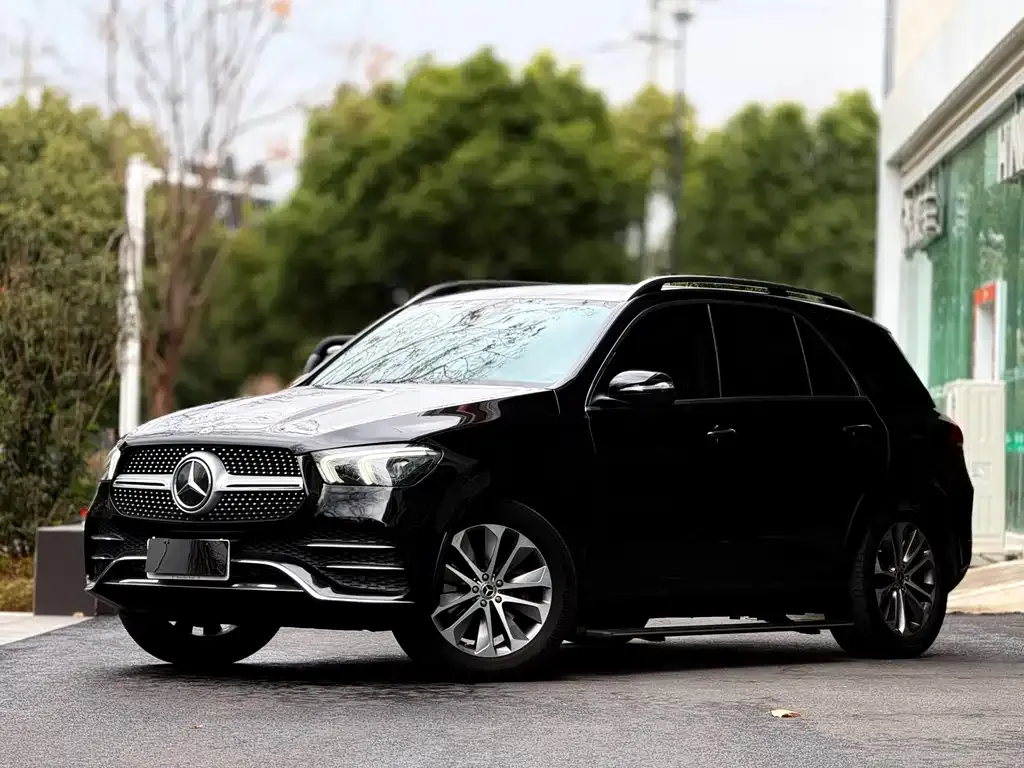 Mercedes-Benz GLE — фото 1