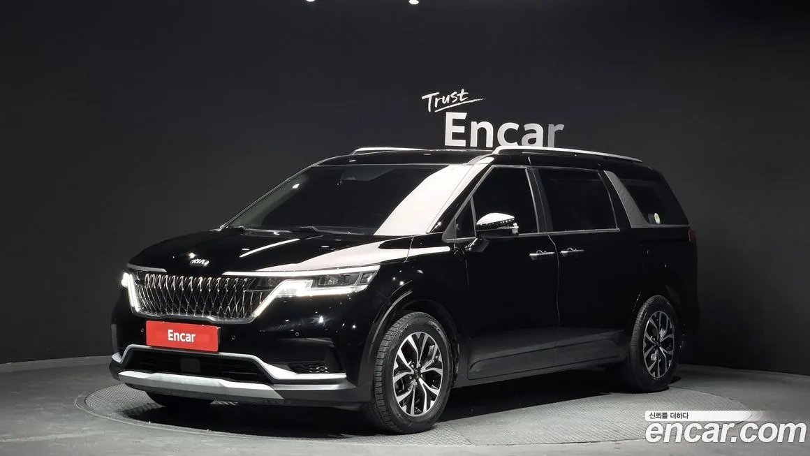 Kia Carnival — фото 1