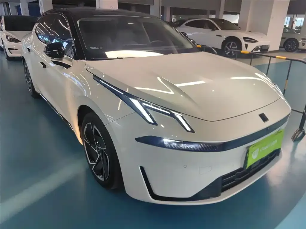 Lynk & Co 07 EM-P — фото 4