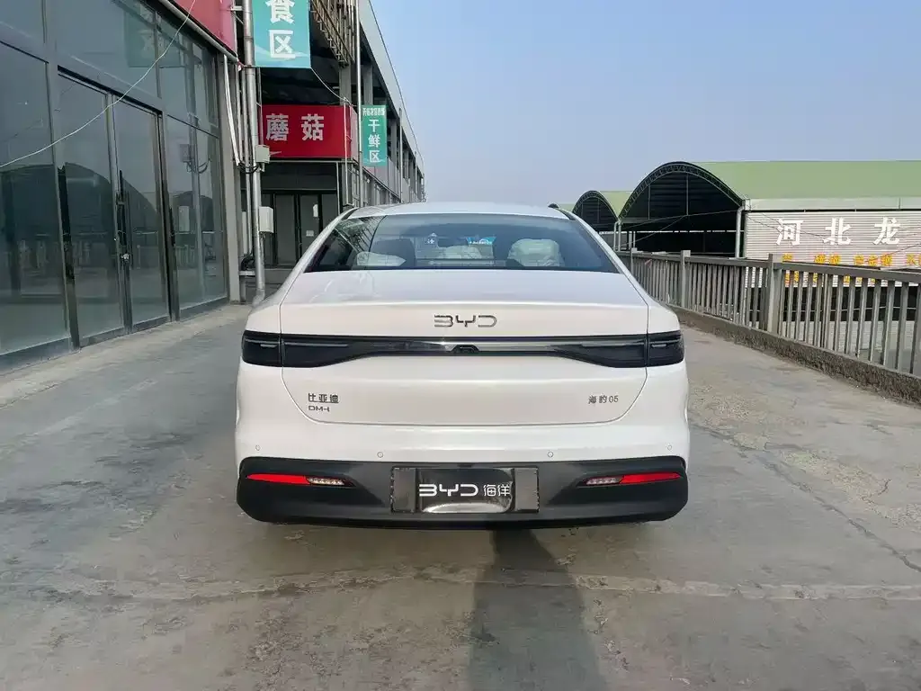 BYD Seal 05 DM-i — фото 3
