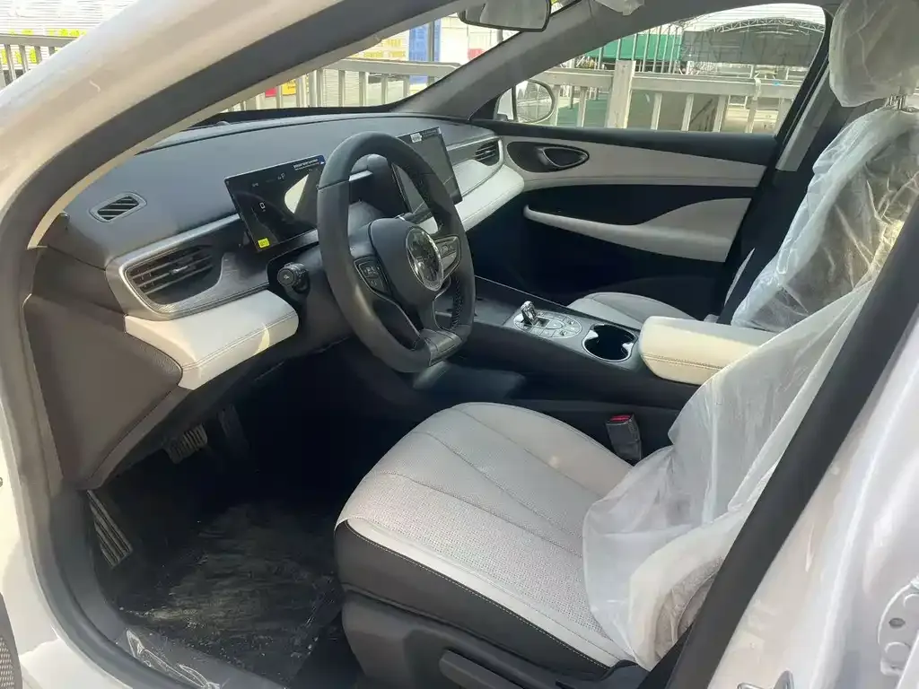 BYD Seal 05 DM-i — фото 6