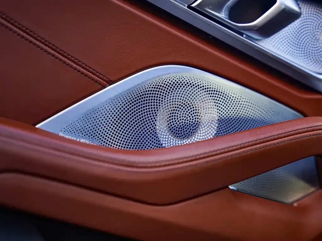 BMW 8 Series — фото 10
