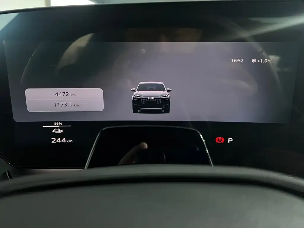 Audi Q6L e-tron — фото 4