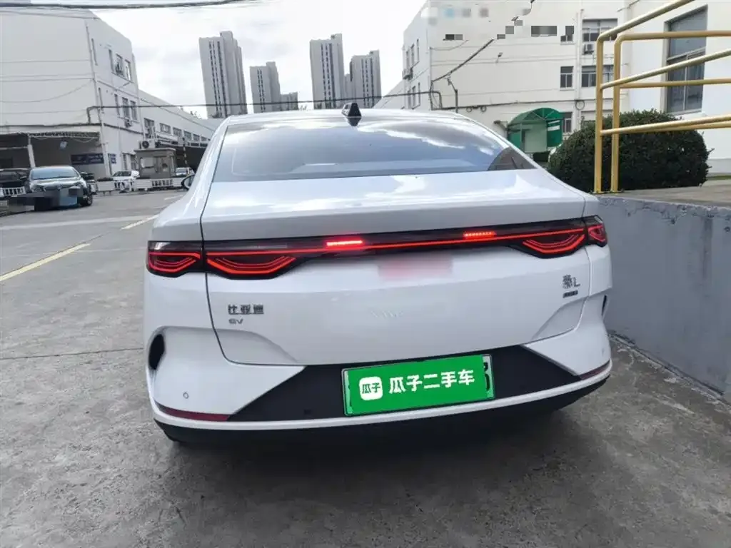 BYD Qin L — фото 6