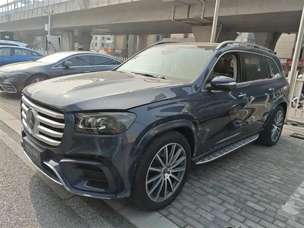 Mercedes-Benz GLS — фото 1