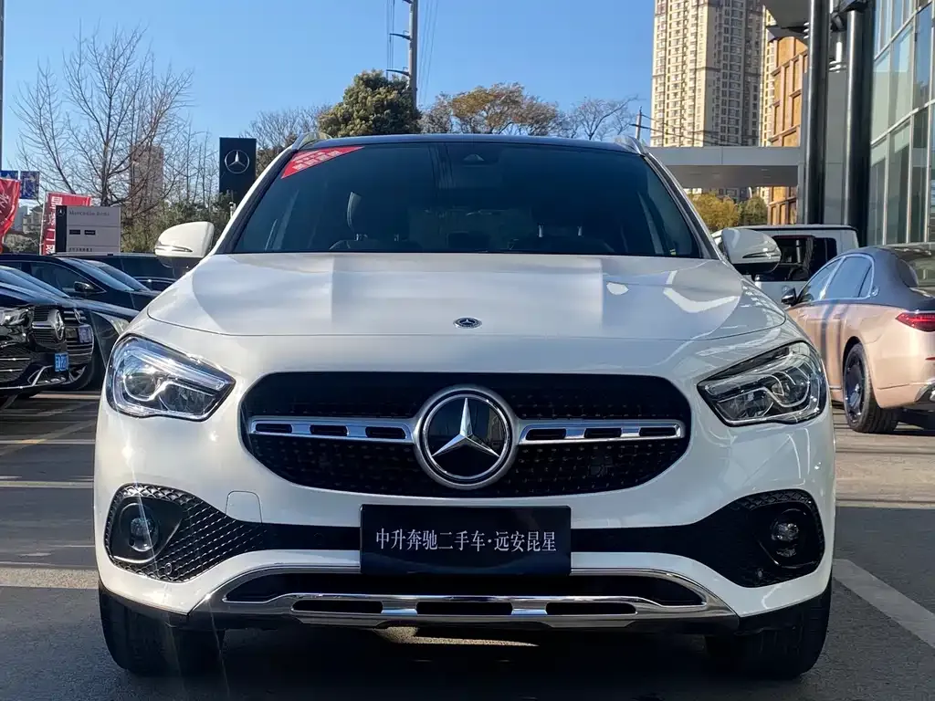 Mercedes-Benz GLA — фото 10