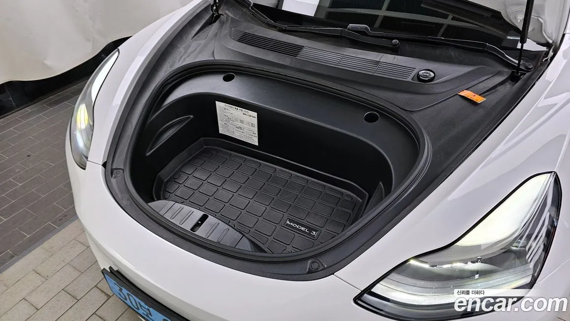 Tesla Model 3 — фото 6