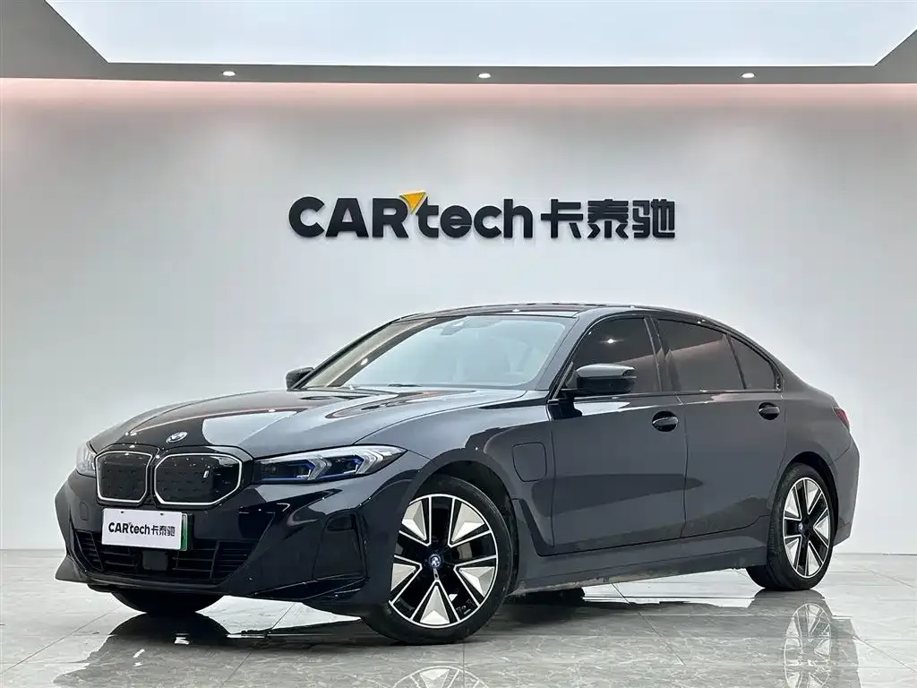 BMW i3 — фото 1