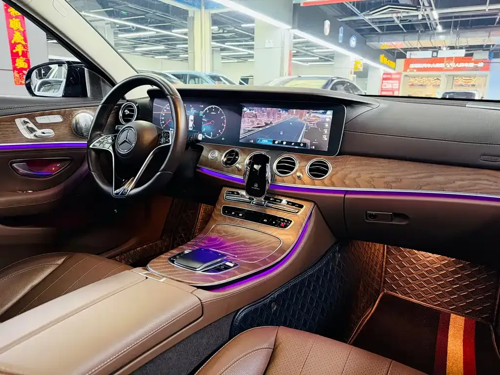 Mercedes-Benz E-Class — фото 10