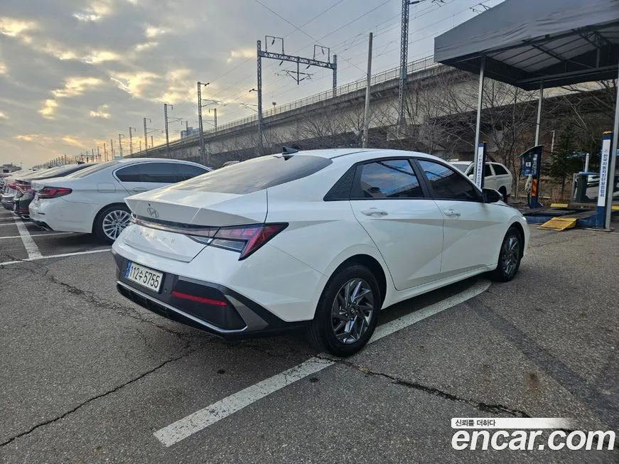 Hyundai AVANTE — фото 7