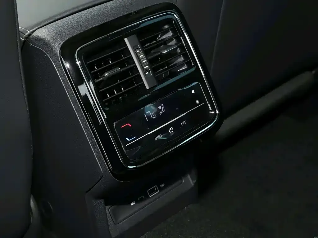 Volkswagen Passat — фото 4