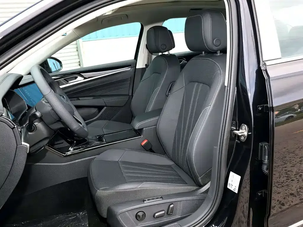 Volkswagen Passat — фото 10
