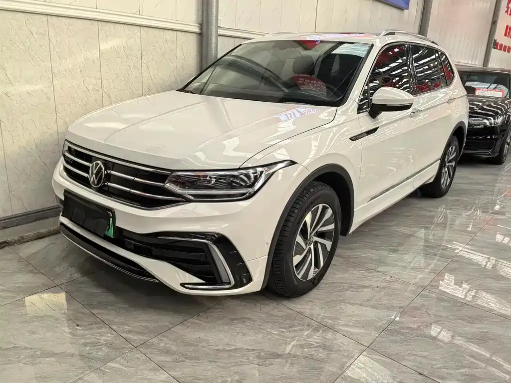 Volkswagen Tiguan L New Energy — фото 1
