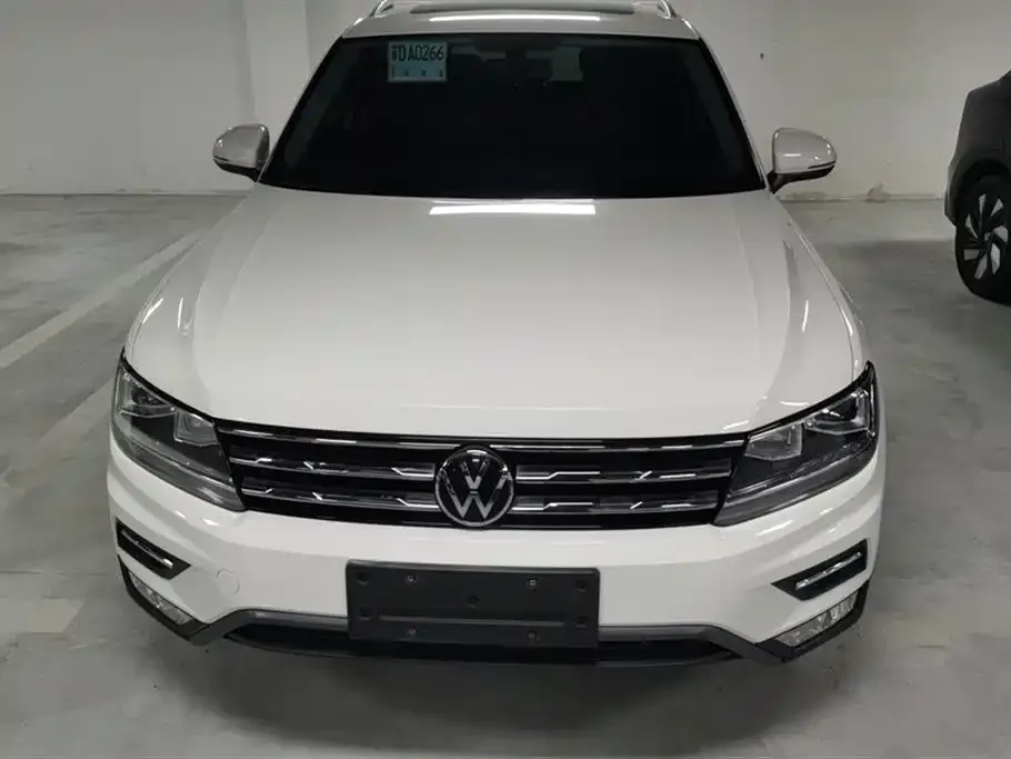 Volkswagen Tiguan L — фото 2