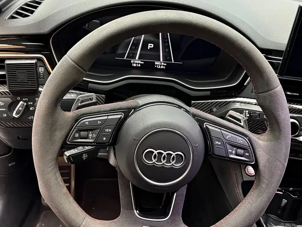 Audi RS 4 — фото 6