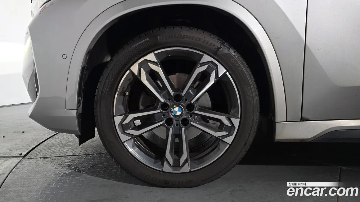 BMW X1 — фото 10