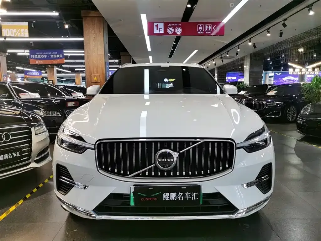 Volvo XC60 PHEV — фото 5