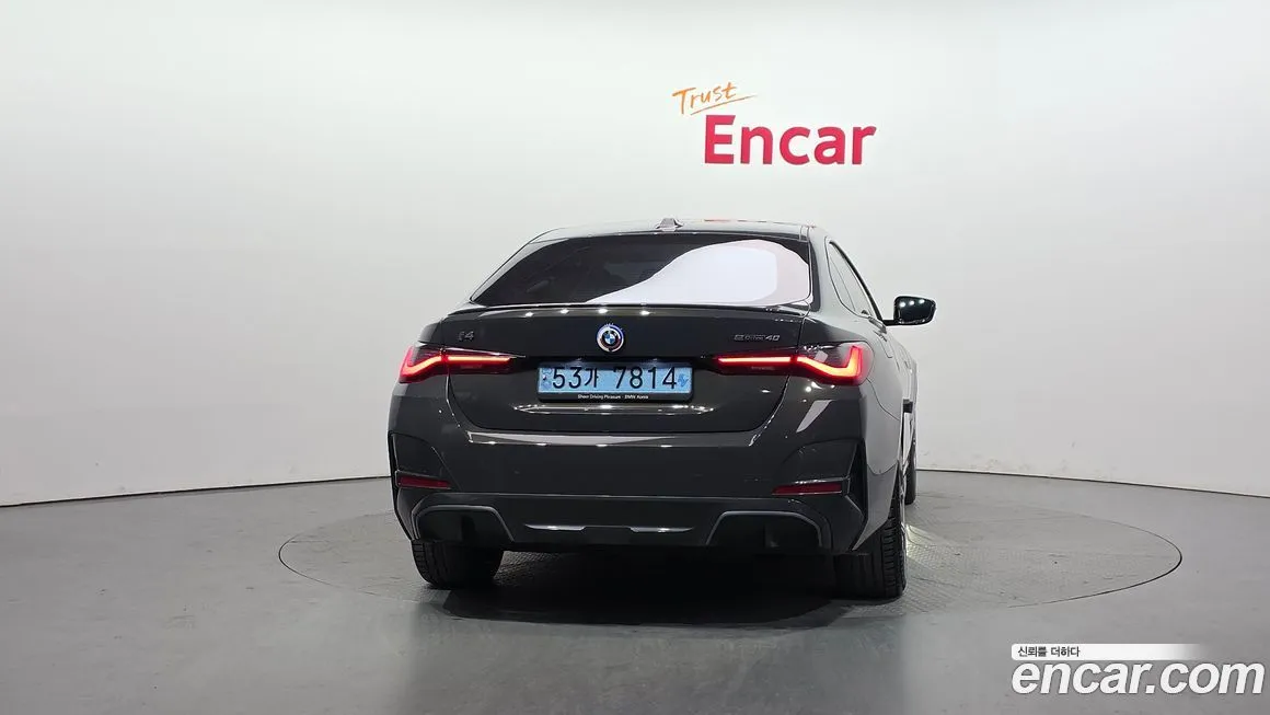 BMW i4 — фото 2
