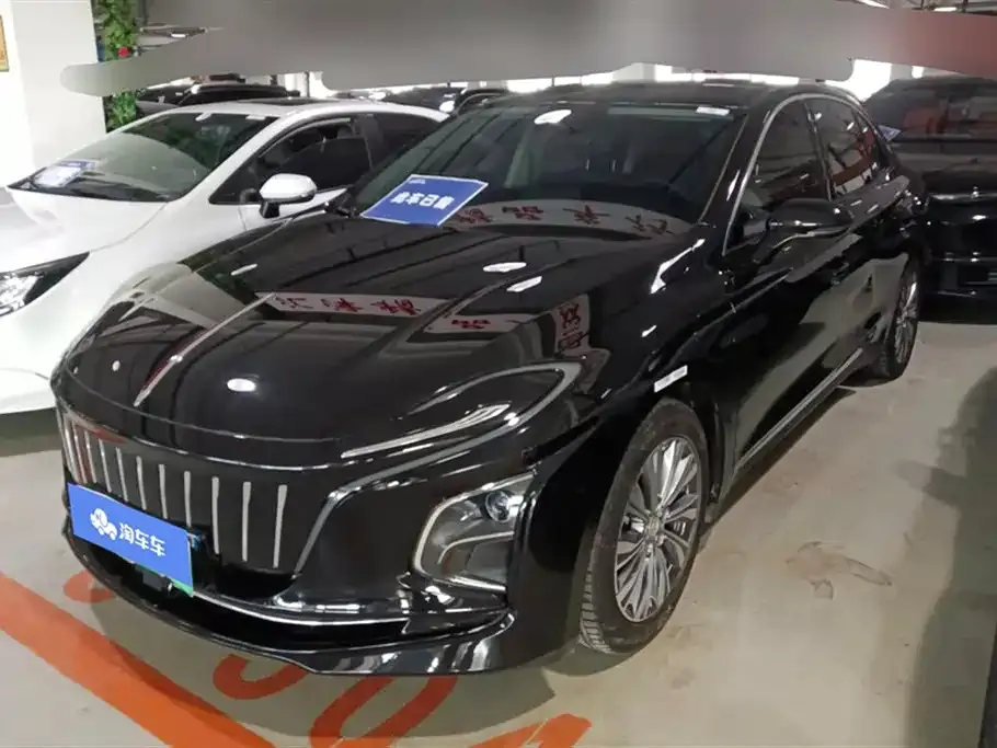 Hongqi E-QM5 — фото 1