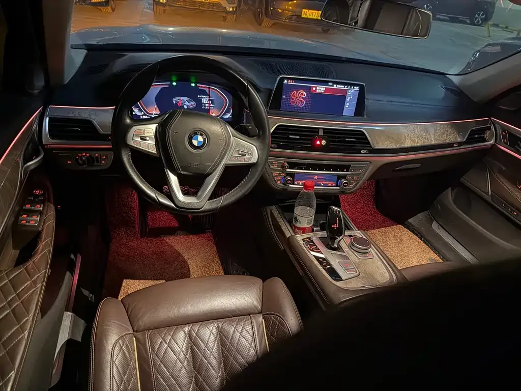 BMW 7 Series — фото 2