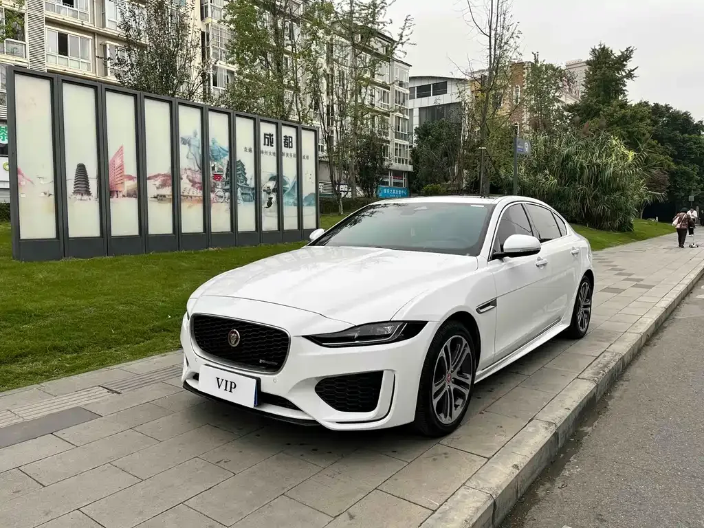 Jaguar XEL — фото 1