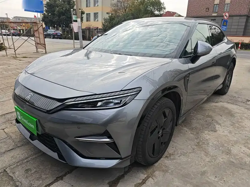 BYD L EV — фото 1