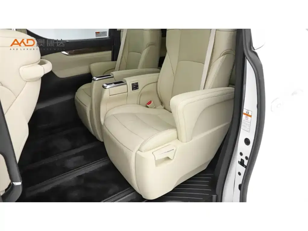 Toyota Alphard — фото 6