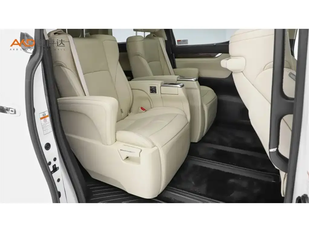 Toyota Alphard — фото 2