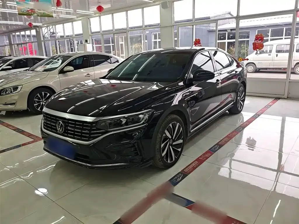 Volkswagen Passat — фото 1