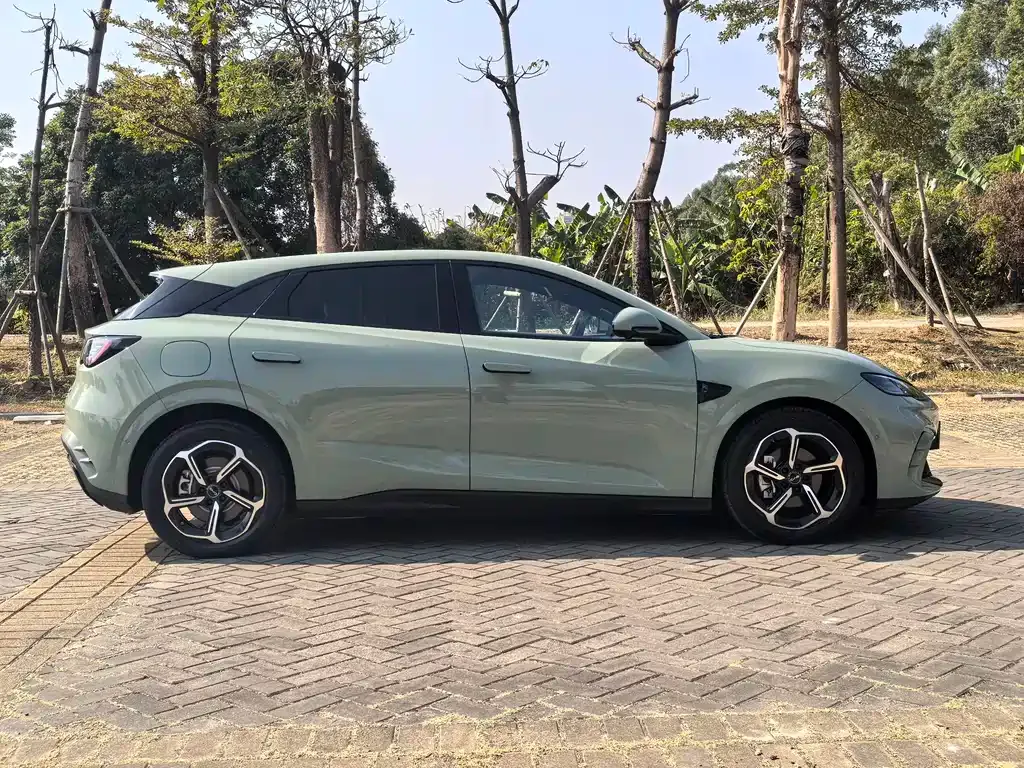 BYD Seal 06GT — фото 9