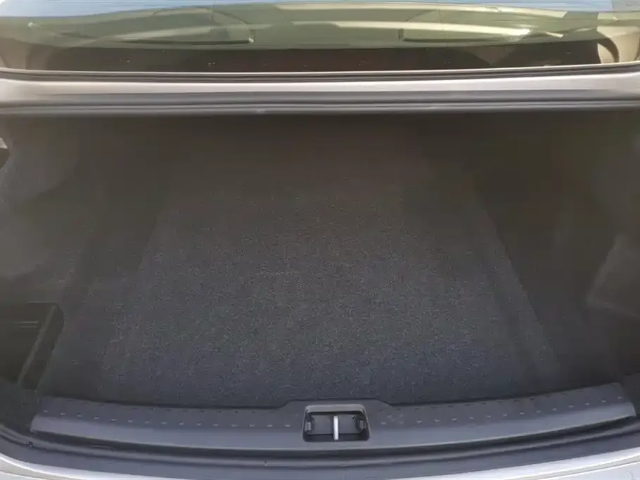 Volvo S60 — фото 10